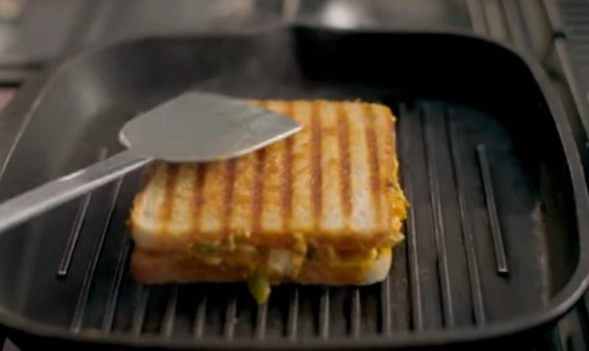 cooked sandwich in pan