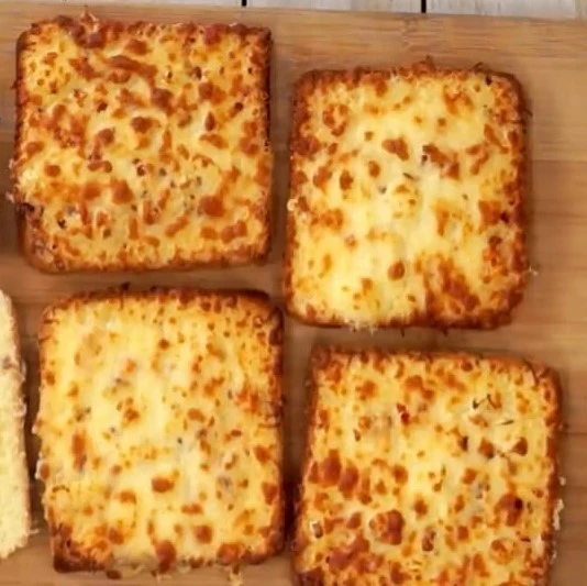 chilli cheese toast cooked in oven